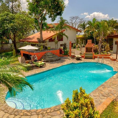 Dushi Vida Country Inn 阿拉胡埃拉 外观 照片
